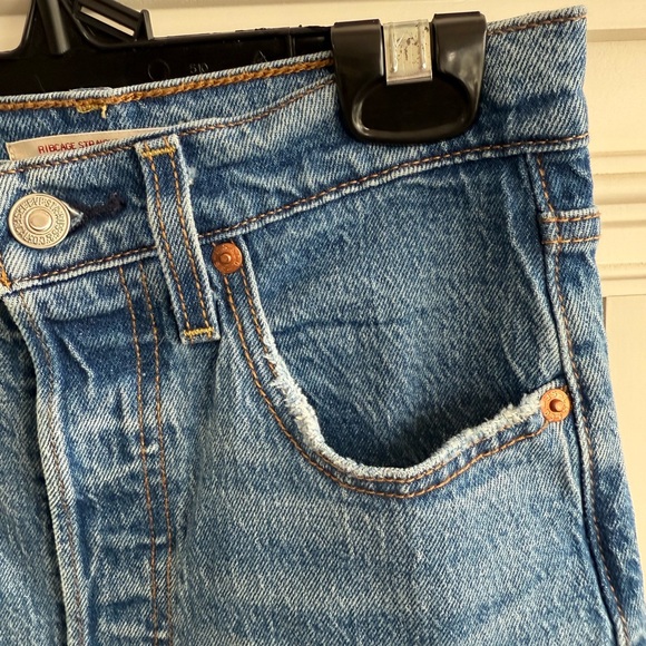 Levi’s Ribcage Straight Ankle - Picture 12 of 15